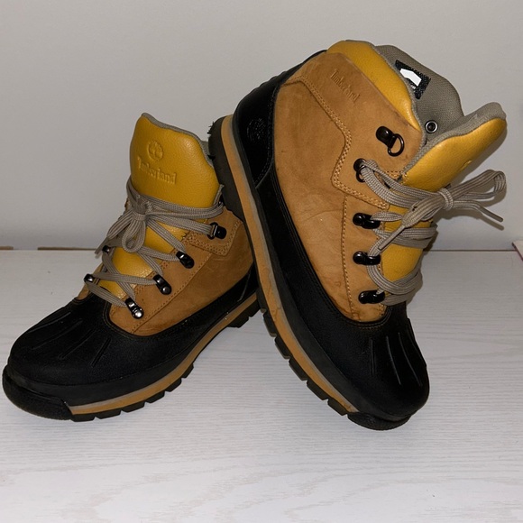 Timberland‎ BOYS Eurohiker Shell Toe Tan Black Hiking Boots size 7Y - Picture 1 of 9